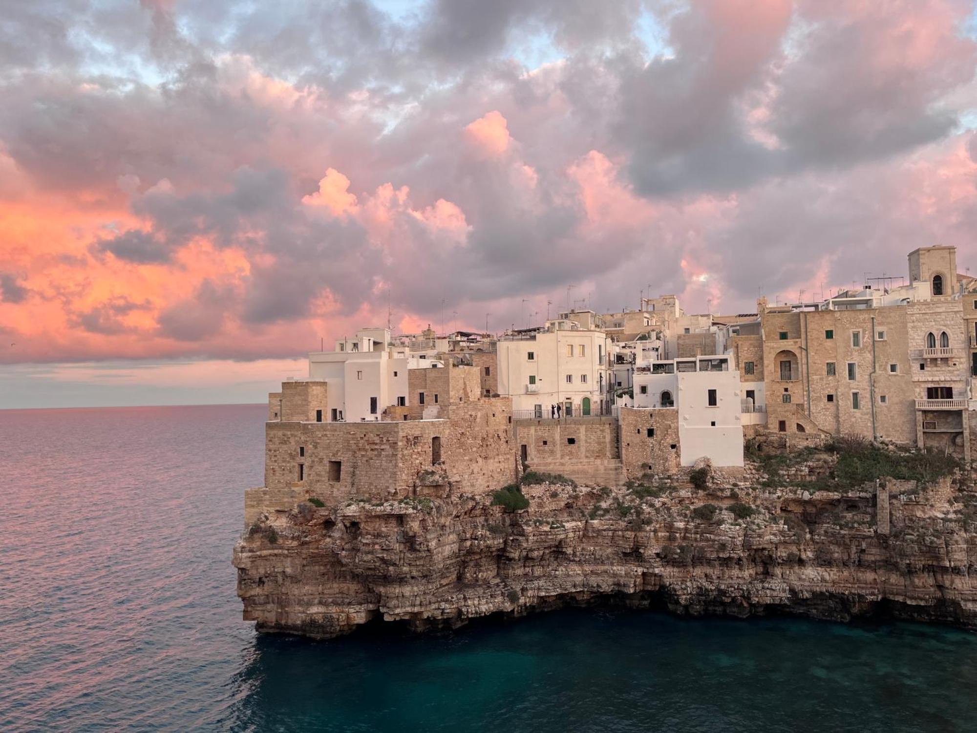 Orange Dream Hotel Polignano a Mare Luaran gambar